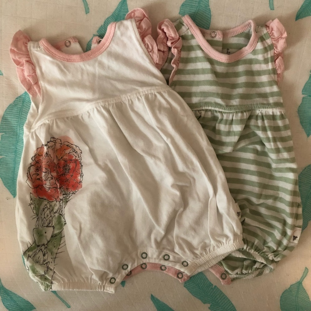 Burt’s bees baby newborn 2 bubble rompers
